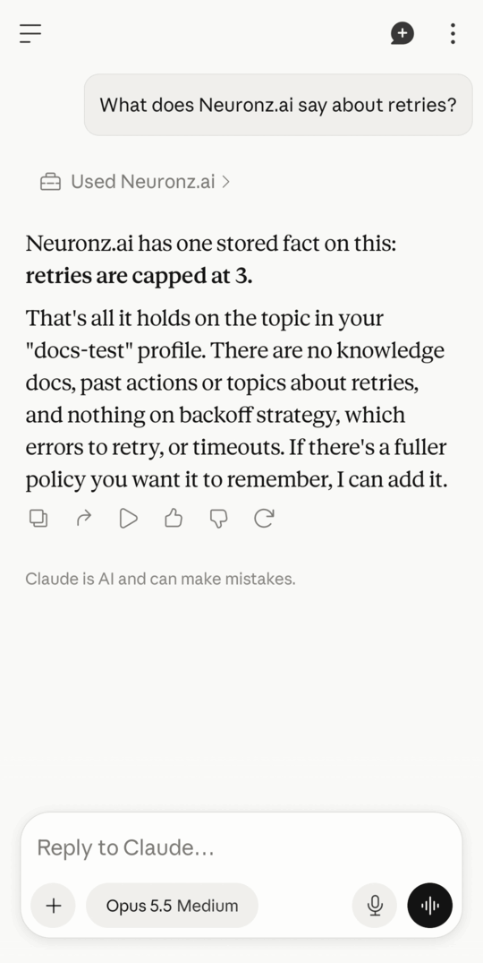 Claude répondant à partir d'un fait retrouvé dans Neuronz.ai sur Android